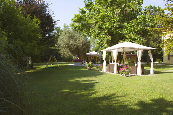 Viktoria Palace Hotel - photo 9