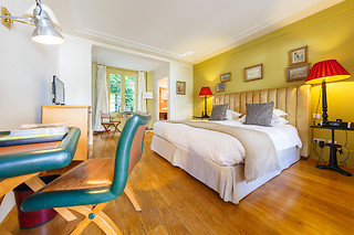 Séjour féerique pour 2 au Château La Chenevière***** à Port-en-Bessin (14)