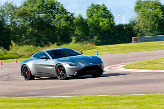 Découverte Aston-Martin Vantage (4 tours) sur le Pôle Mécanique d'Alès