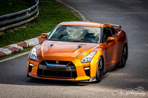 Découverte Nissan GTR (3 tours) sur le Circuit de Mettet (B)