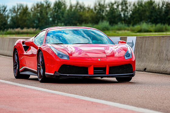 Découverte Ferrari 488 GTB (3 tours) sur le Circuit du Var (83)