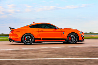 Découverte Ford Mustang Shelby GT500 (5 tours) sur le Circuit de Nogaro (2.2km)