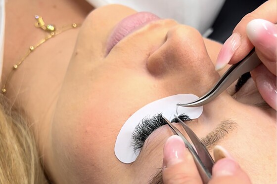 LASHES & GO POBLENOU - photo 24