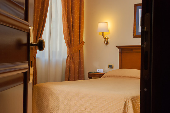 Le Cheminée Hotel - photo 12