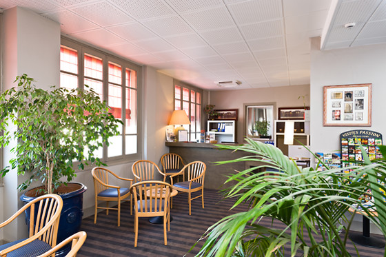 Kyriad Orange - photo 1