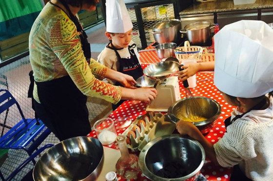 Un cours de cuisine à Joe Le Cooker à Sète (34)