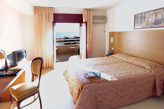 Hotel Alceste - photo 0