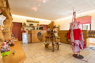 Dégustation en groupe au Domaine Pierre Adam à Ammerschwihr (68)