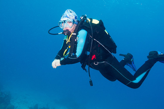 OPEN WATERS - photo 2