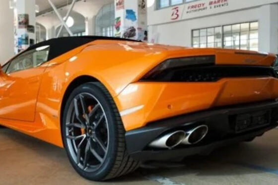 Lamborghini Vermietung Luzern - photo 3